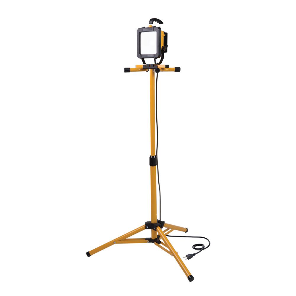 LED Portable Work Light w/ Tripod